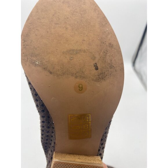 JEFFREY CAMPBELL Jenelle Taupe Suede Laser Cut Heel Bootie Womens SZ 9 Point Toe - Picture 4 of 8